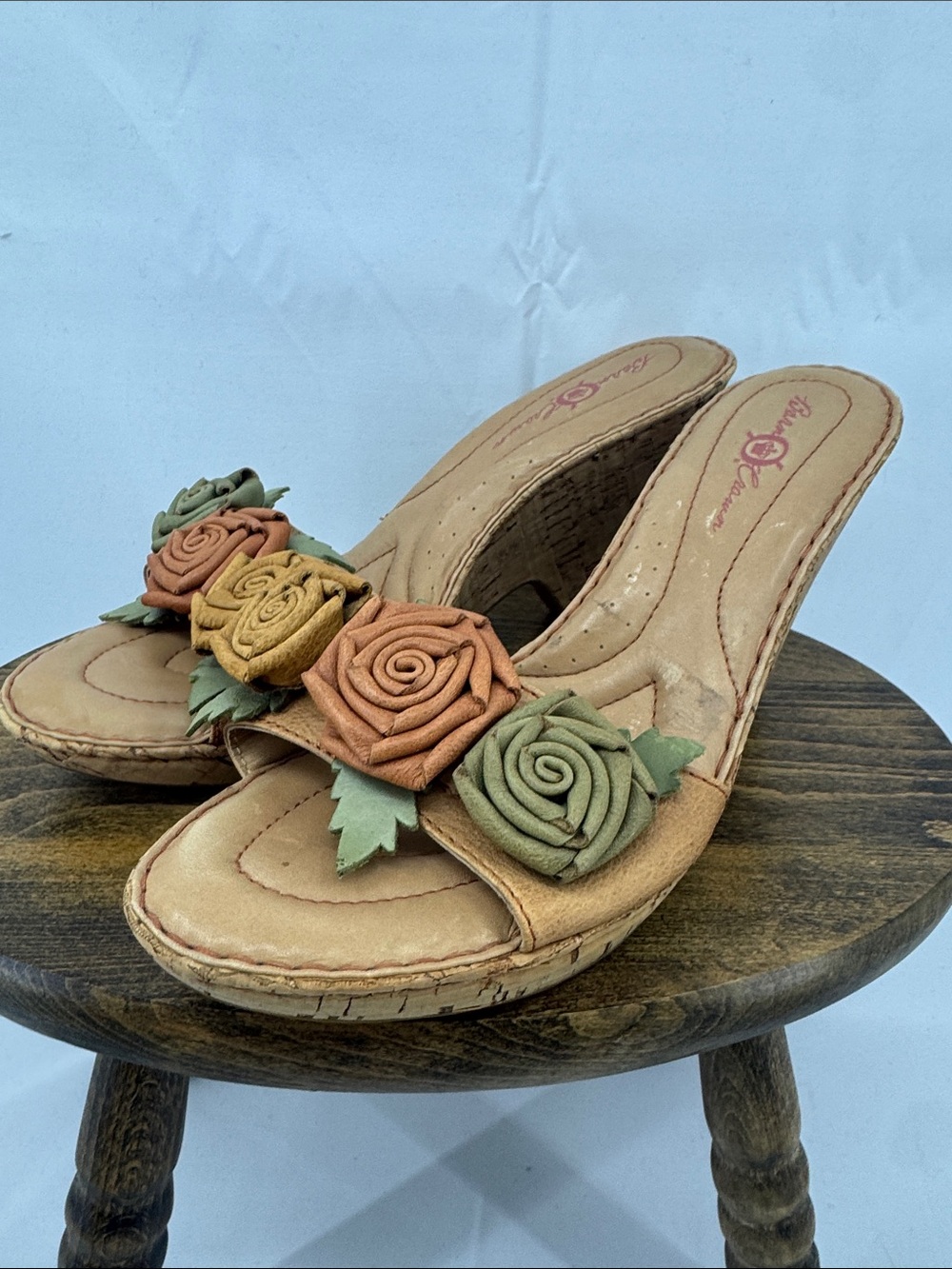 Born Crown Womens Flourish Tan Leather Cork Wedge Sandals w/ Roses, sz 9